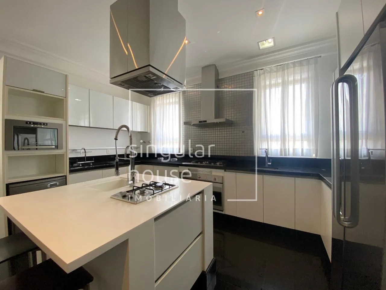 Apartamento com 3 suítes à venda em Jardim Paulistano, São Paulo, por R$ 28.000.000 Imagem 27