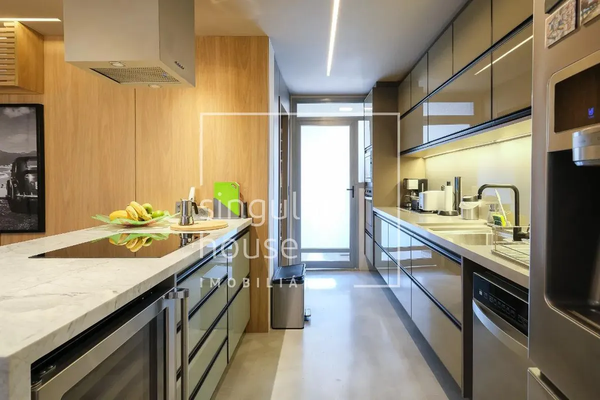 Apartamento com 3 suítes à venda em Moema, São Paulo, por R$ 3.900.000 Imagem 9