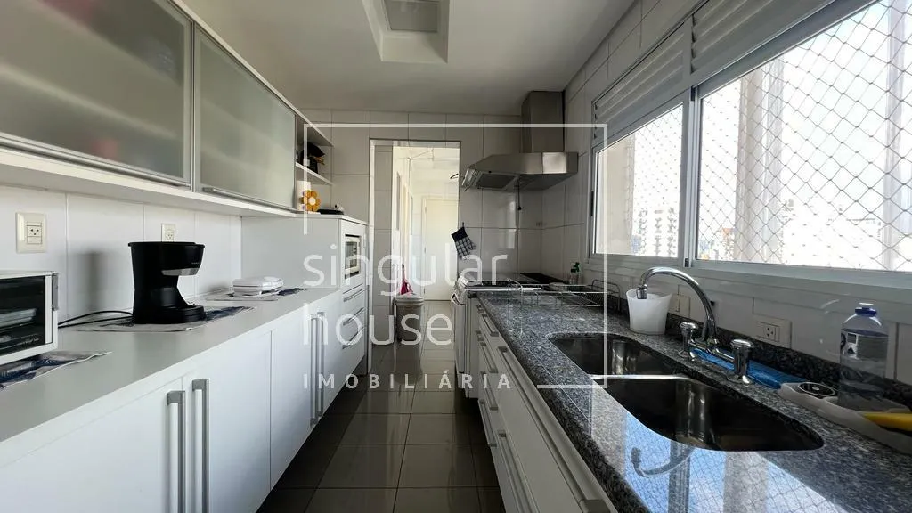 Apartamento com 3 suítes à venda em Moema, São Paulo, por R$ 4.500.000 Imagem 2