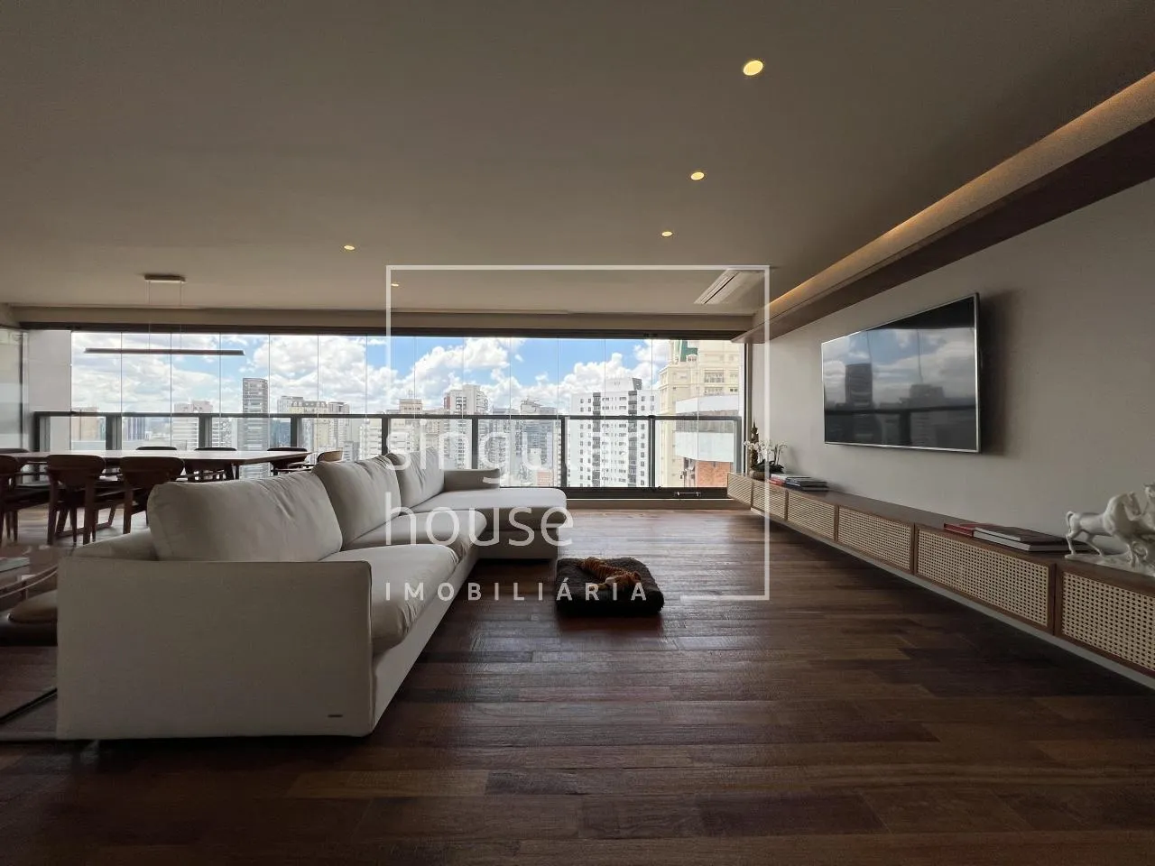 Apartamento com 3 suítes à venda em Vila Nova Conceição, São Paulo, por R$ 5.490.000