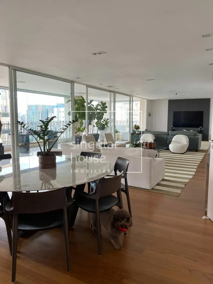 Apartamento com 4 suítes à venda em Itaim Bibi, São Paulo, por R$ 19.600.000