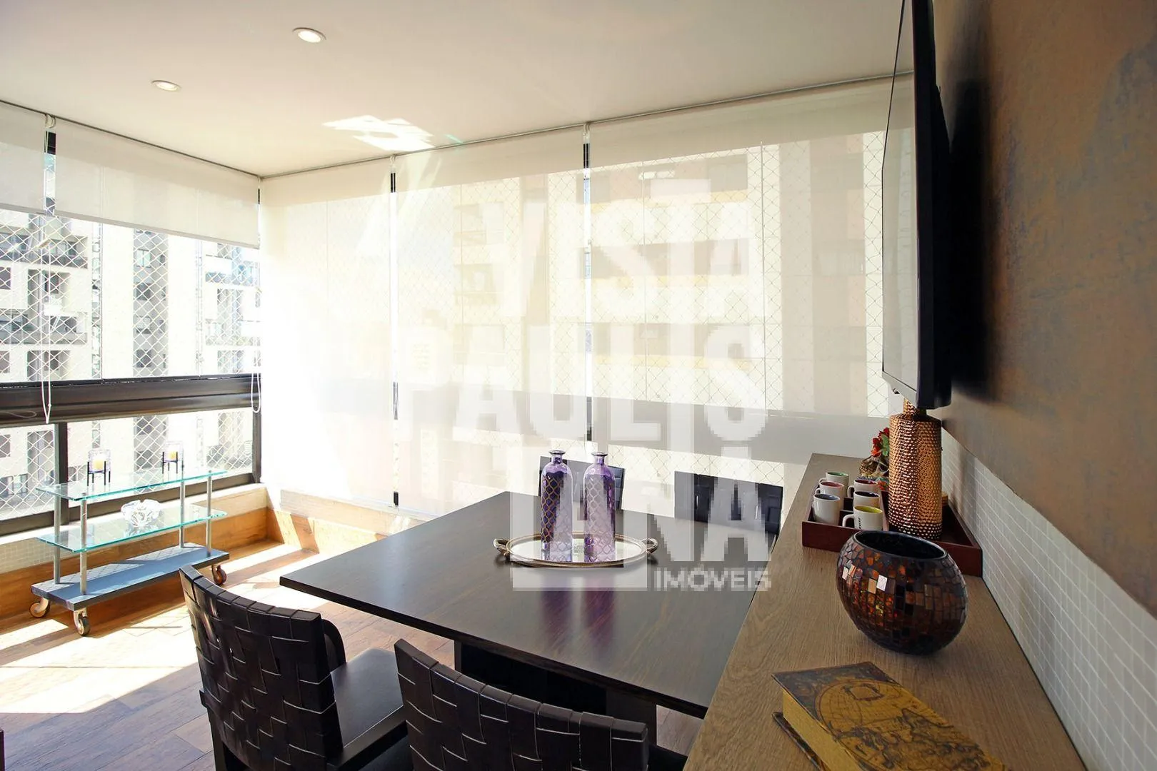 Apartamento com 3 suítes à venda em Moema, São Paulo, por R$ 3.300.000