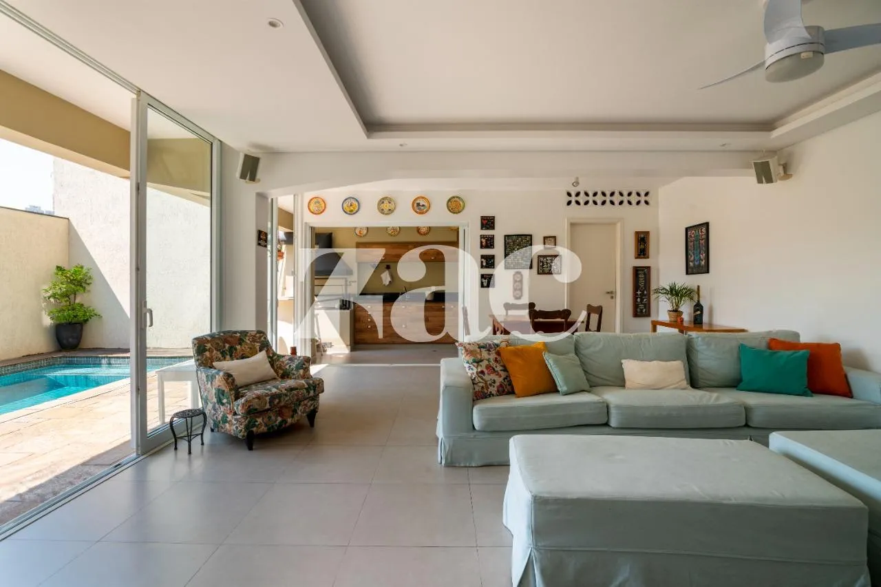 Casa com 3 suítes à venda em Vila Madalena, São Paulo, por R$ 2.750.000