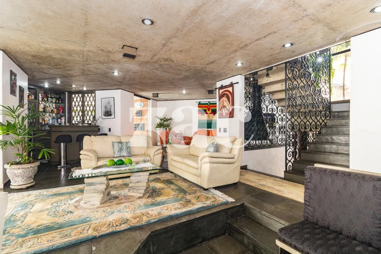 Casa com 3 suítes à venda em Alto De Pinheiros, São Paulo, por R$ 4.500.000 Imagem 11