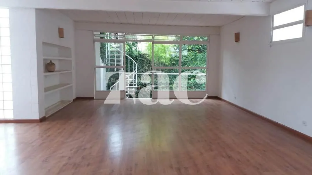 Property Image 0