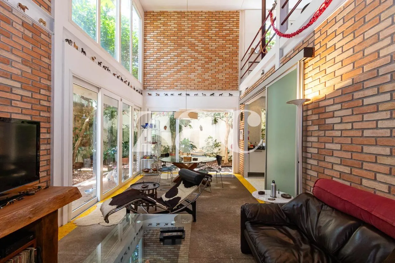 Casa com 1 suítes à venda em Vila Madalena, São Paulo, por R$ 4.200.000 Imagem 2
