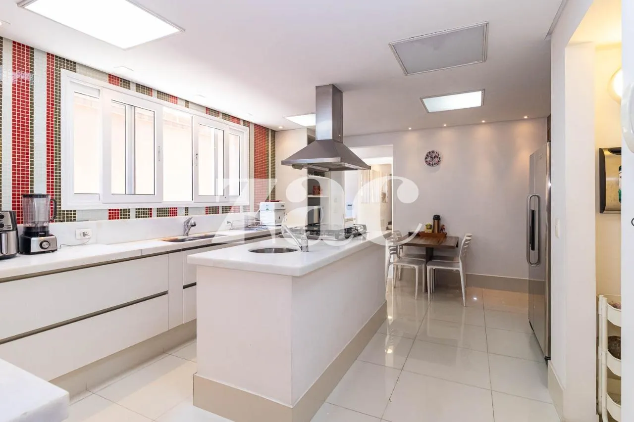 Casa com 5 suítes à venda em Alto De Pinheiros, São Paulo, por R$ 5.950.000 Imagem 16