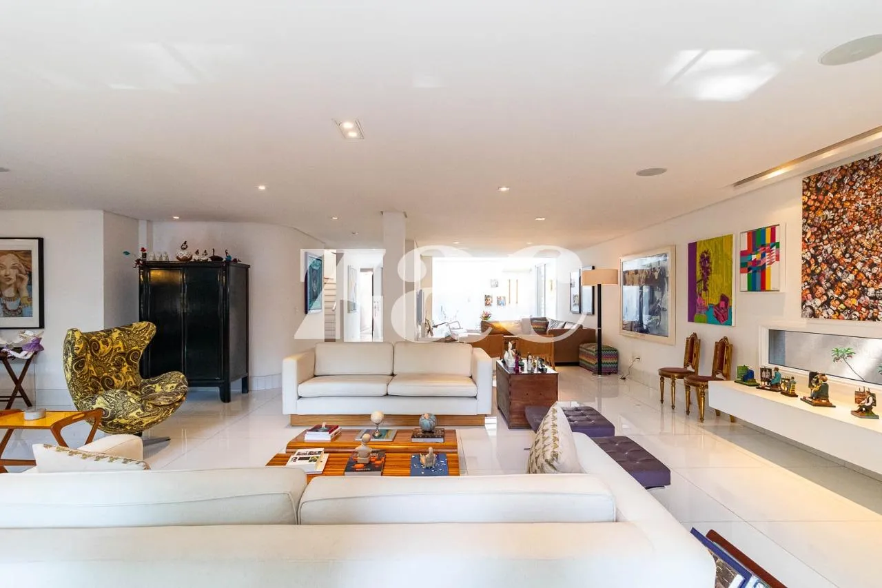 Casa com 5 suítes à venda em Alto De Pinheiros, São Paulo, por R$ 5.950.000 Imagem 2