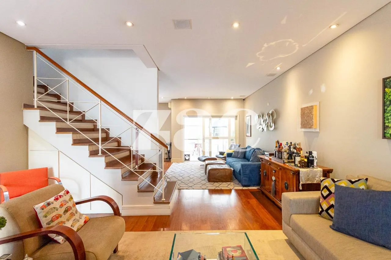 Casa de condomínio com 2 suítes à venda em Alto De Pinheiros, São Paulo, por R$ 4.800.000 Imagem 2