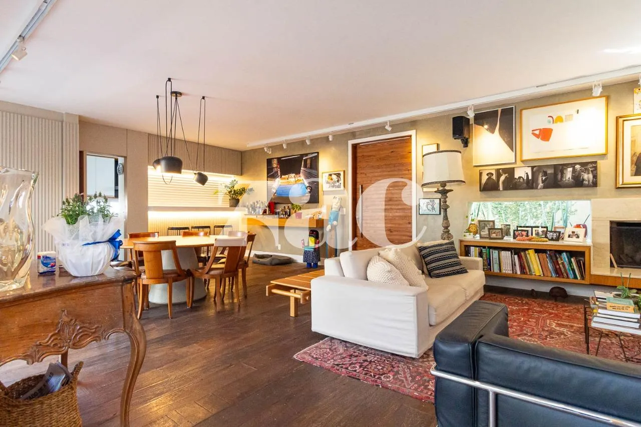Casa com 1 suítes à venda em Pacaembu, São Paulo, por R$ 3.800.000 Imagem 8