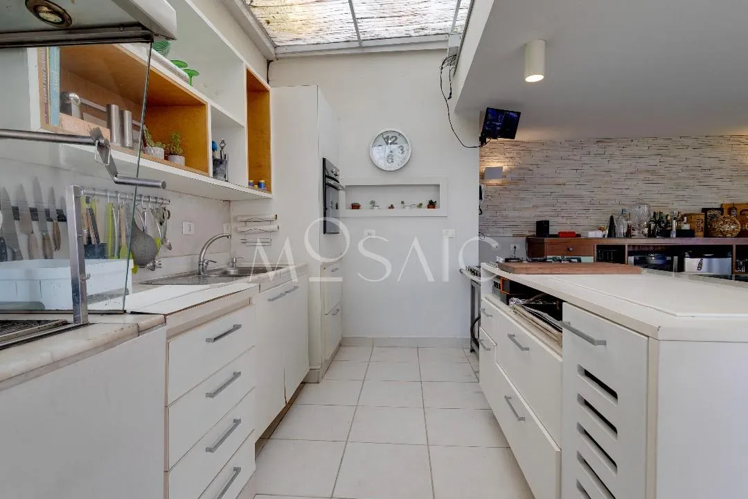 Casa com 3 suítes à venda em Vila Madalena, São Paulo, por R$ 4.200.000 Imagem 8