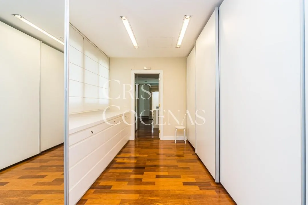 Cobertura com 4 suítes à venda em Alto de Pinheiros, São Paulo, por R$ 15.000.000 Imagem 36