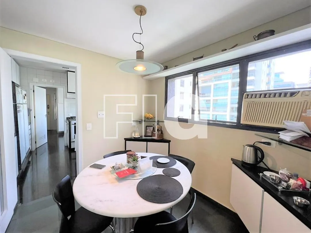 Apartamento com 3 suítes à venda em Itaim Bibi, São Paulo, por R$ 6.400.000 Imagem 12