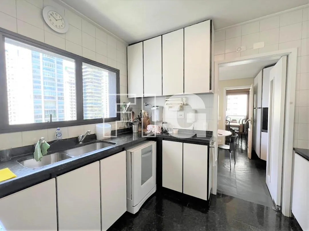 Apartamento com 3 suítes à venda em Itaim Bibi, São Paulo, por R$ 6.400.000 Imagem 13