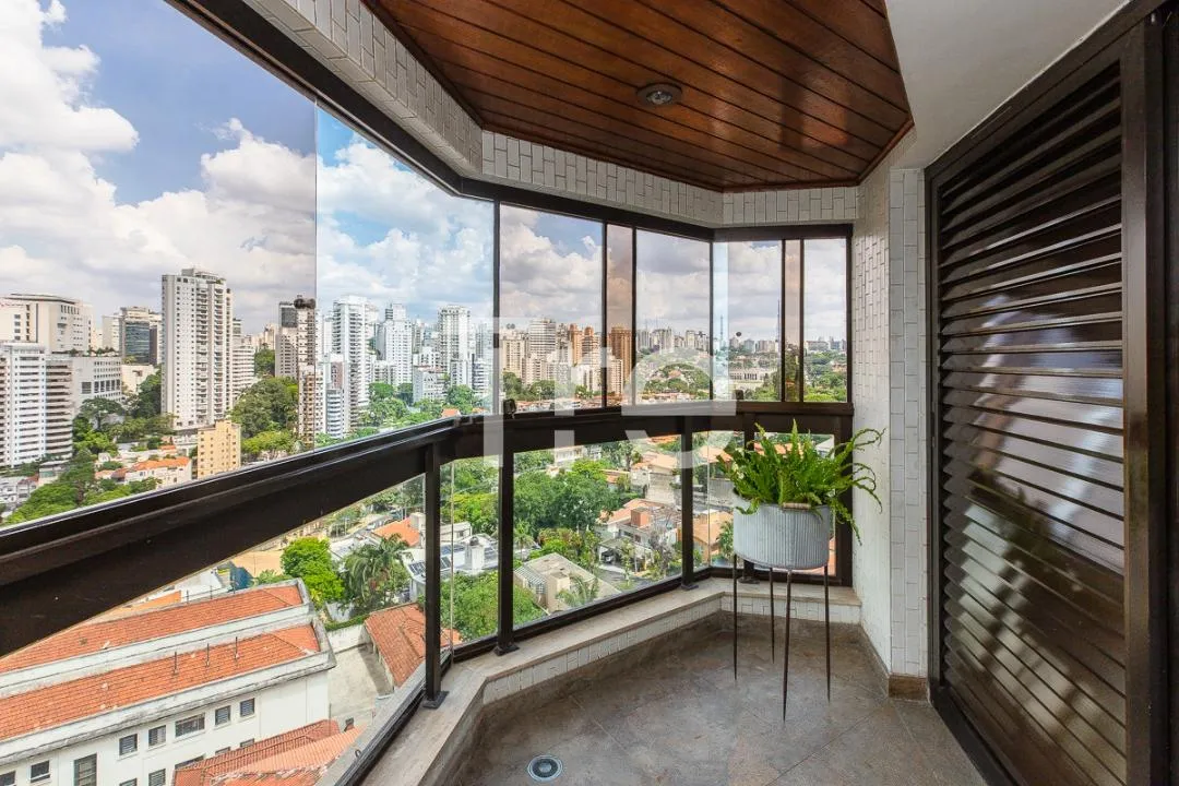 Apartamento com 4 suítes à venda em Pacaembu, São Paulo, por R$ 3.890.000