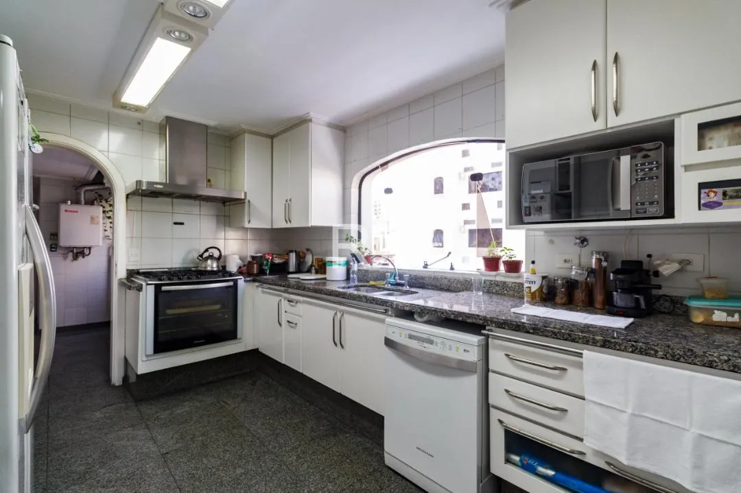 Apartamento com 4 suítes à venda em Pacaembu, São Paulo, por R$ 2.950.000 Imagem 12