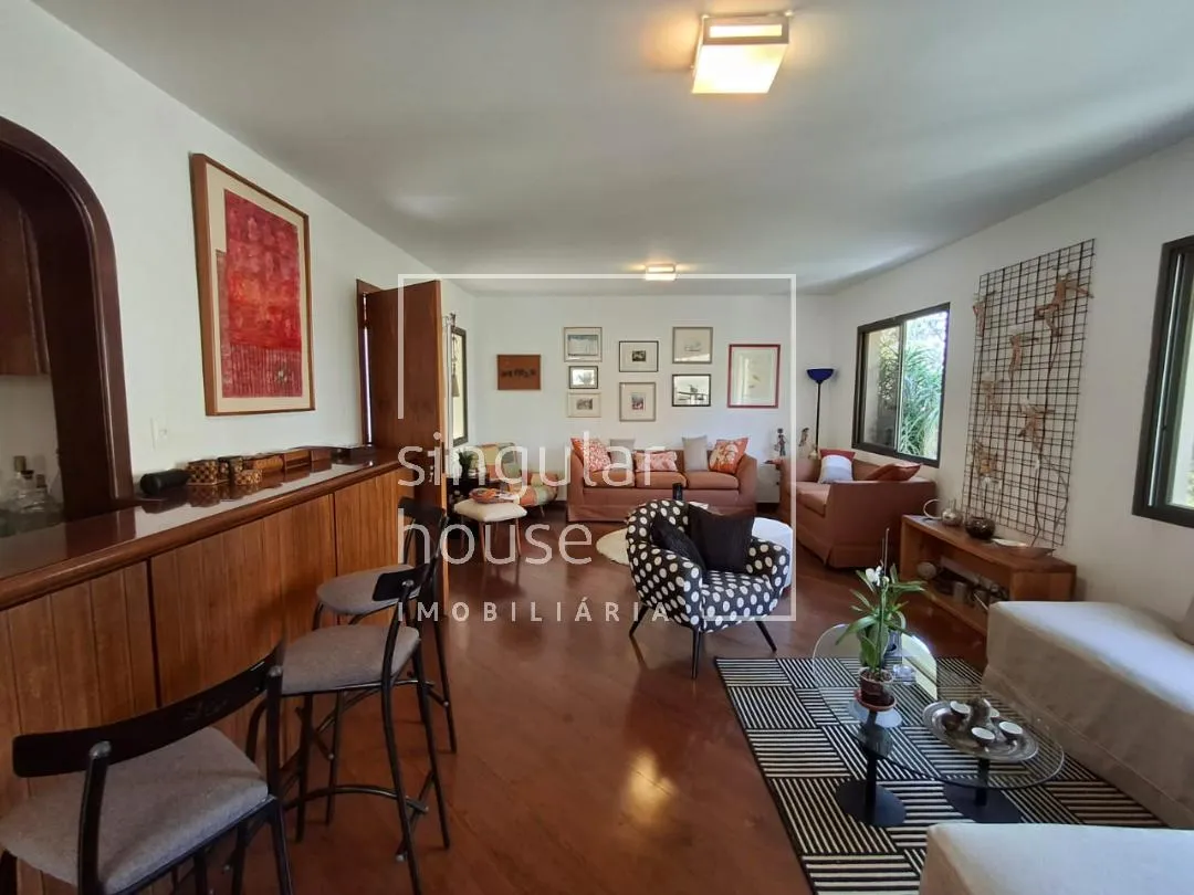 Apartamento com 3 suítes à venda em Moema, São Paulo, por R$ 3.180.000