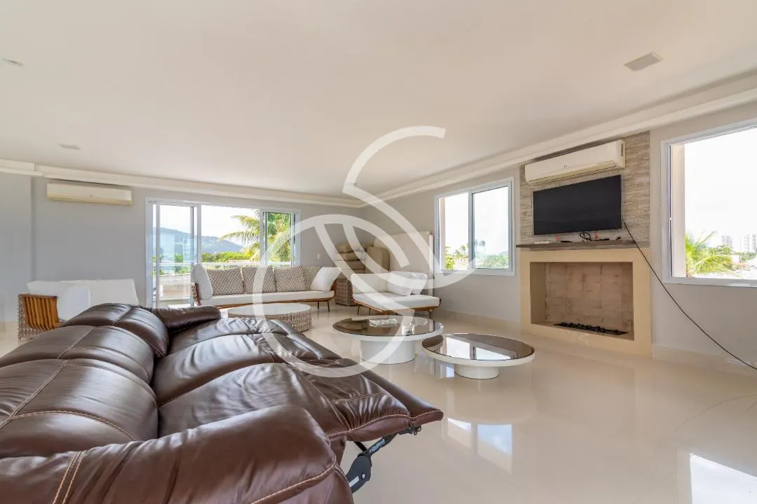 Casa com 5 suítes à venda em Enseada, Guarujá, por R$ 12.000.000 Imagem 6