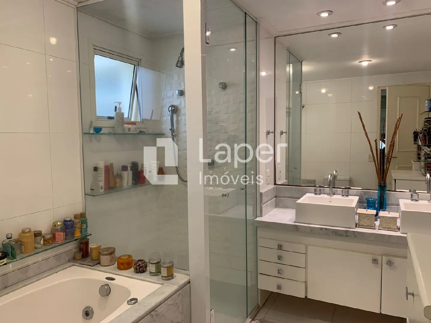 Apartamento com 2 suítes à venda em Moema, São Paulo, por R$ 2.400.000 Imagem 16