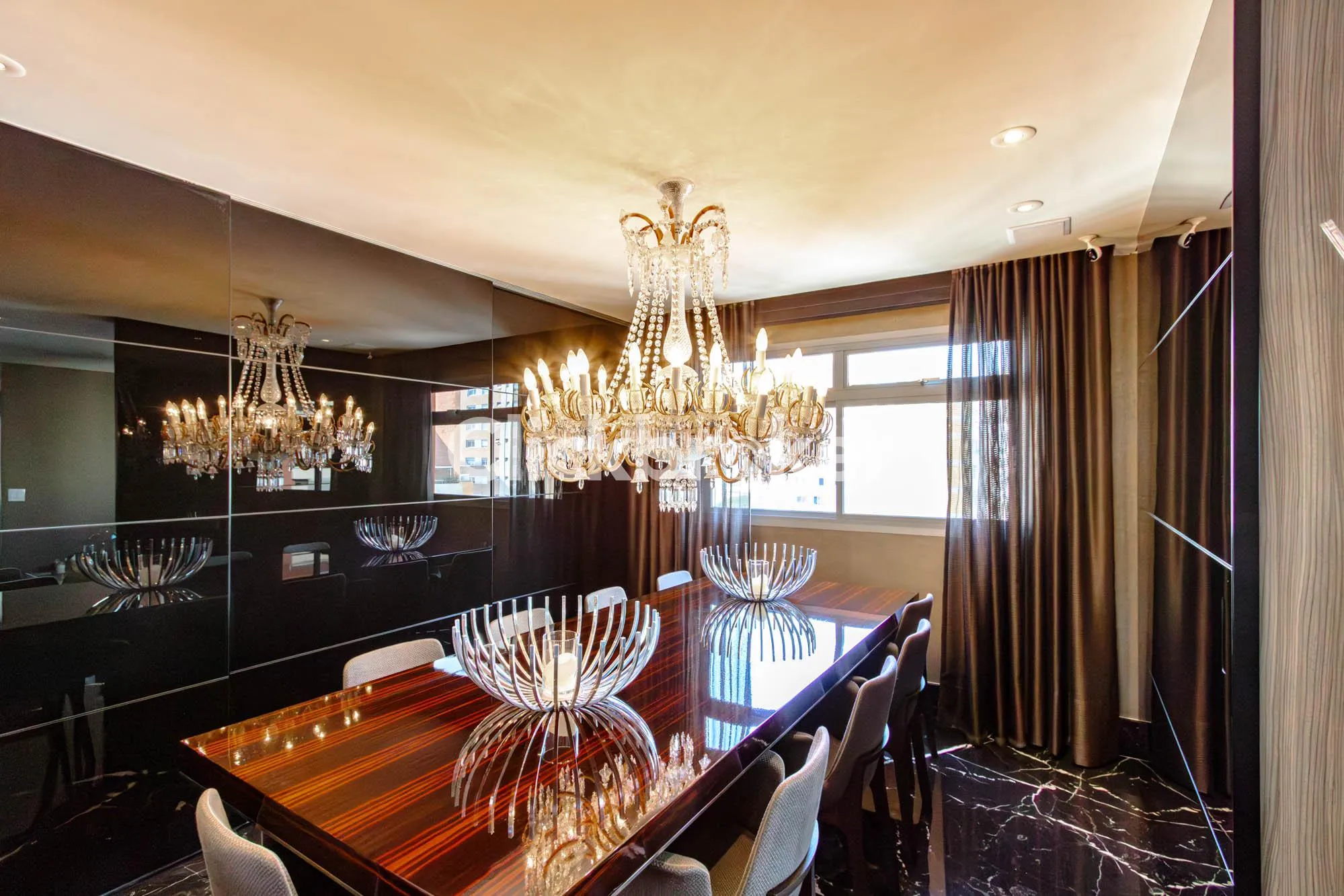 Apartamento com 2 suítes à venda em Moema, São Paulo, por R$ 4.990.000