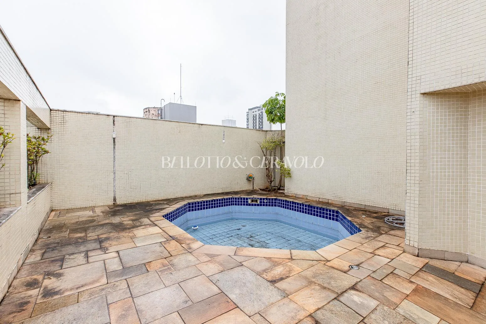 Cobertura com 3 suítes à venda em Moema, São Paulo, por R$ 4.790.000