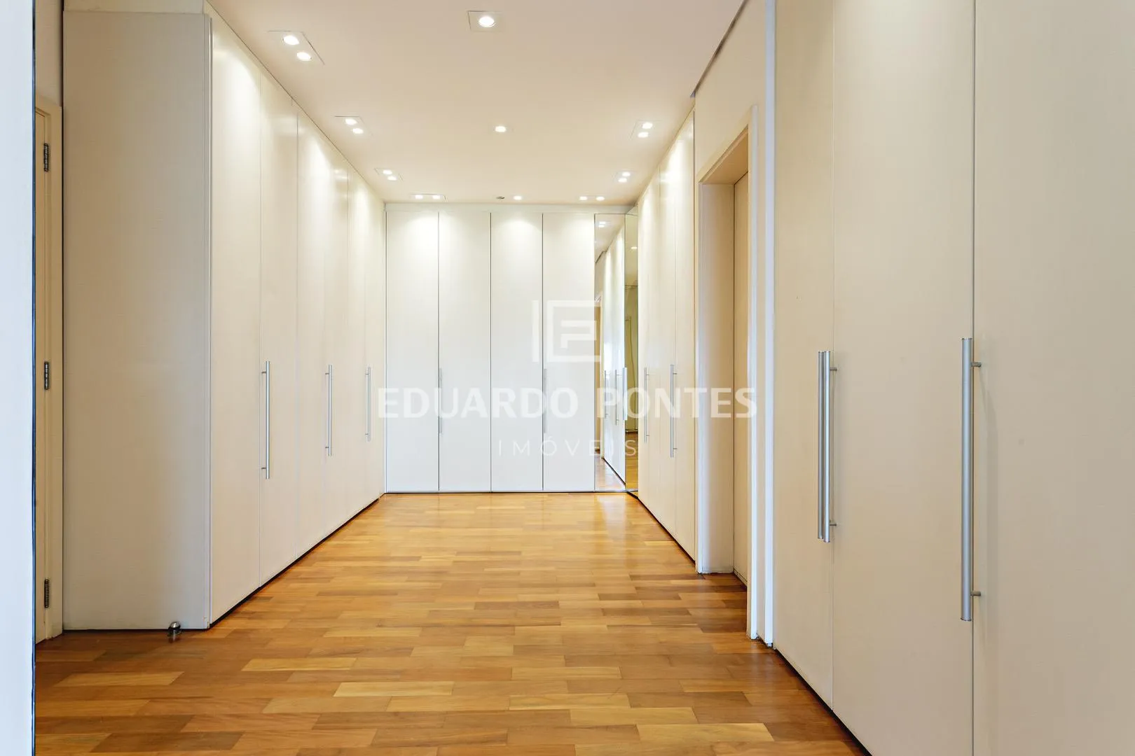 Apartamento com 2 suítes à venda em Vila Olímpia, São Paulo, por R$ 10.600.000 Imagem 12