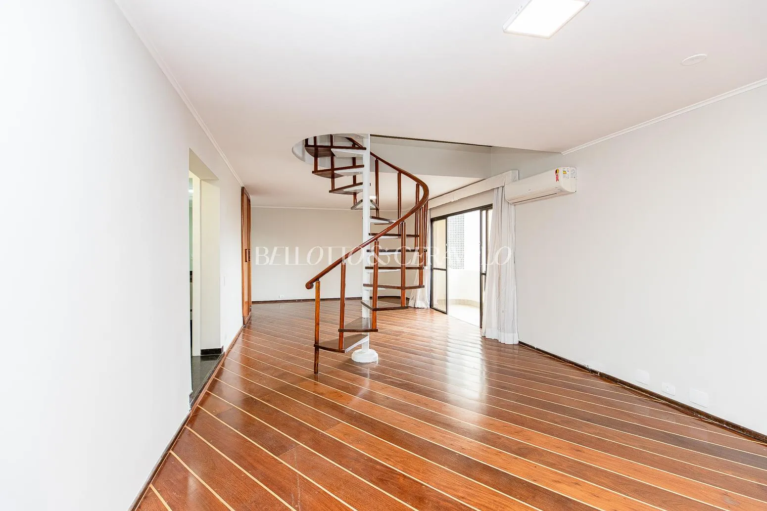 Cobertura com 4 suítes à venda em Moema, São Paulo, por R$ 3.200.000 Imagem 4