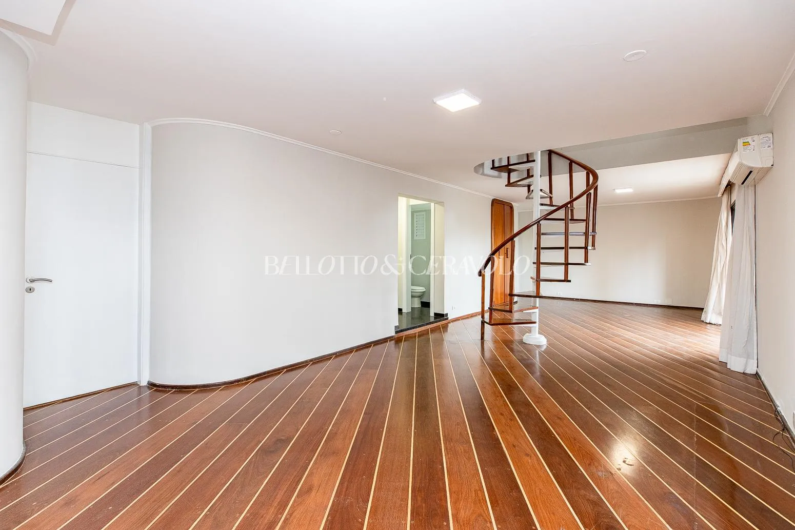 Cobertura com 4 suítes à venda em Moema, São Paulo, por R$ 3.200.000 Imagem 3