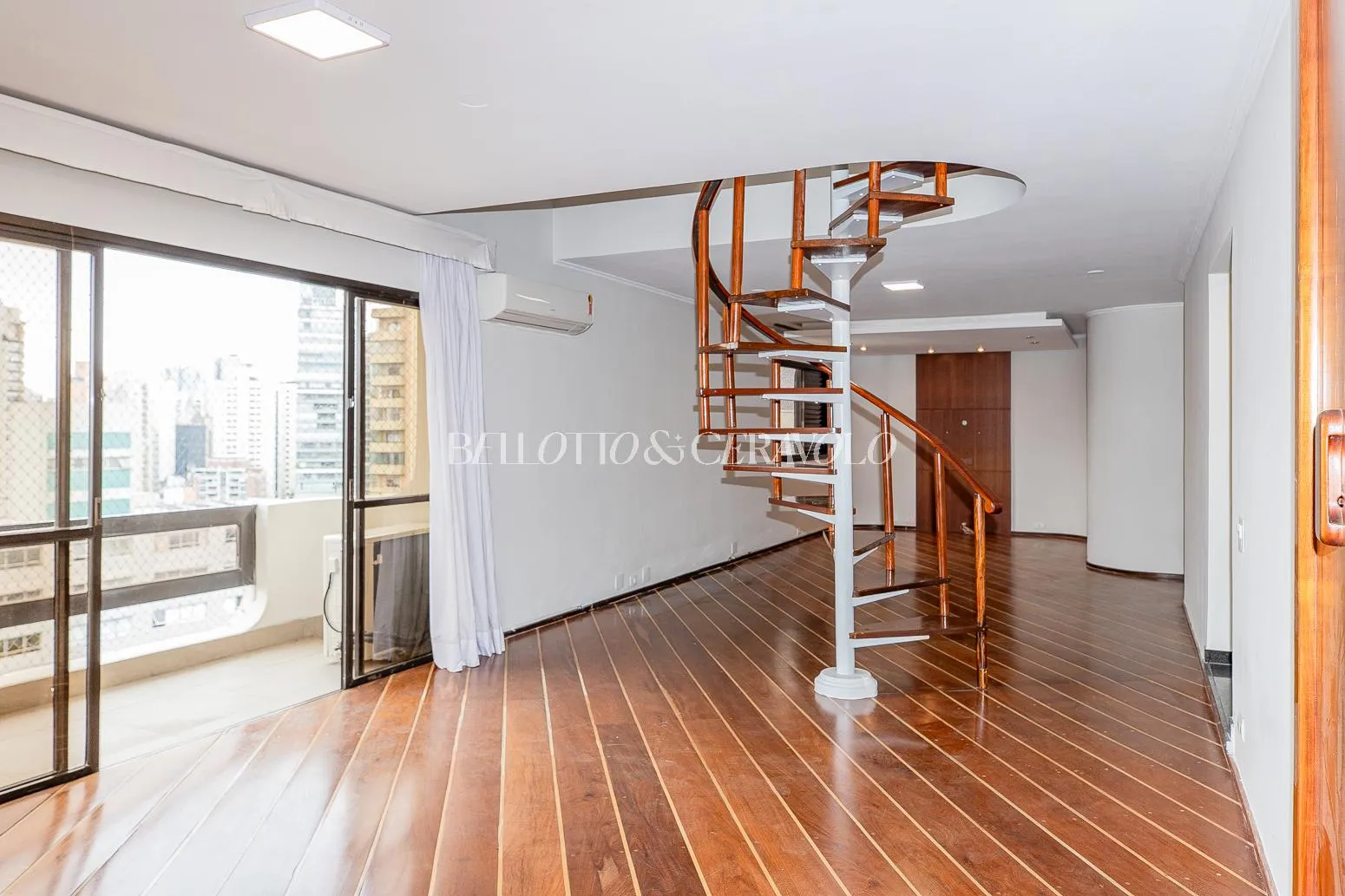 Cobertura com 4 suítes à venda em Moema, São Paulo, por R$ 3.200.000 Imagem 7