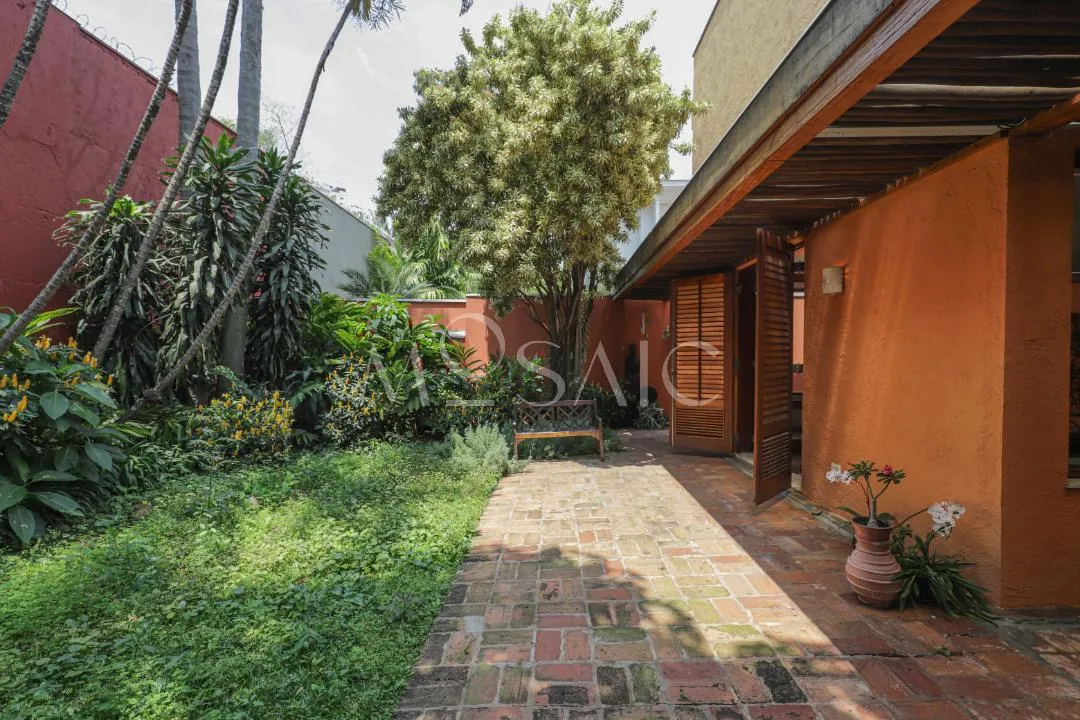 Casa com 3 suítes à venda em Alto de Pinheiros, São Paulo, por R$ 4.000.000 Imagem 30