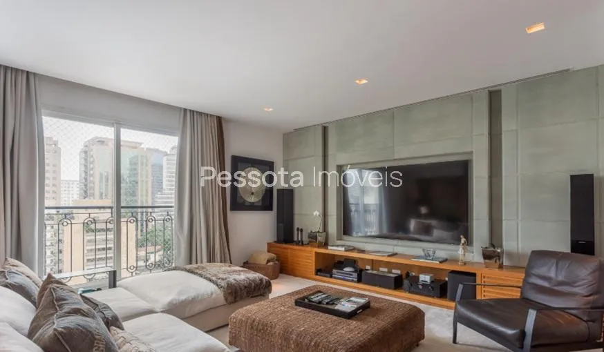 Apartamento com 3 suítes à venda em Itaim Bibi, São Paulo, por R$ 25.900.000 Imagem 4