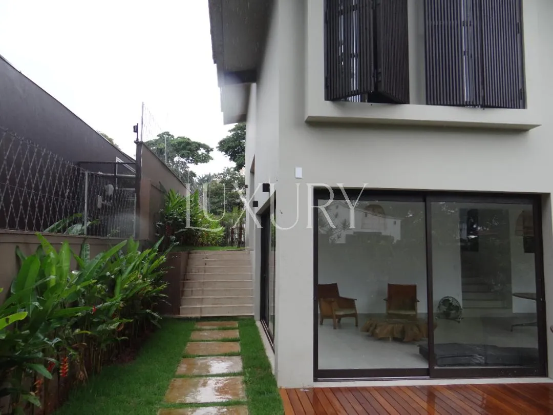 Casa com 4 suítes à venda em Alto de Pinheiros, São Paulo, por R$ 5.980.000 Imagem 2