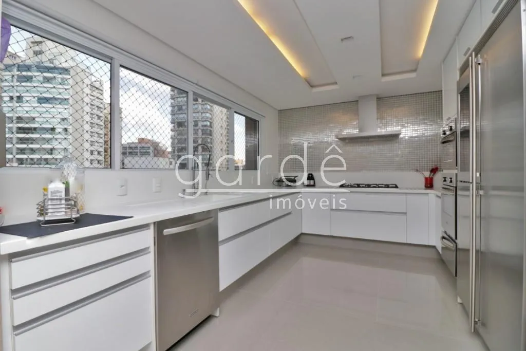 Apartamento com 3 suítes à venda em Vila Nova Conceição, São Paulo, por R$ 9.400.000 Imagem 12