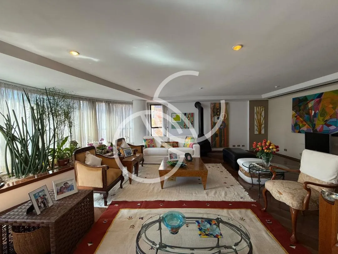 Apartamento com 2 suítes à venda em Real Parque, São Paulo, por R$ 1.900.000 Imagem 2