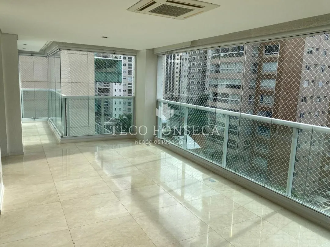 Apartamento com 3 suítes à venda em Moema, São Paulo, por R$ 4.200.000