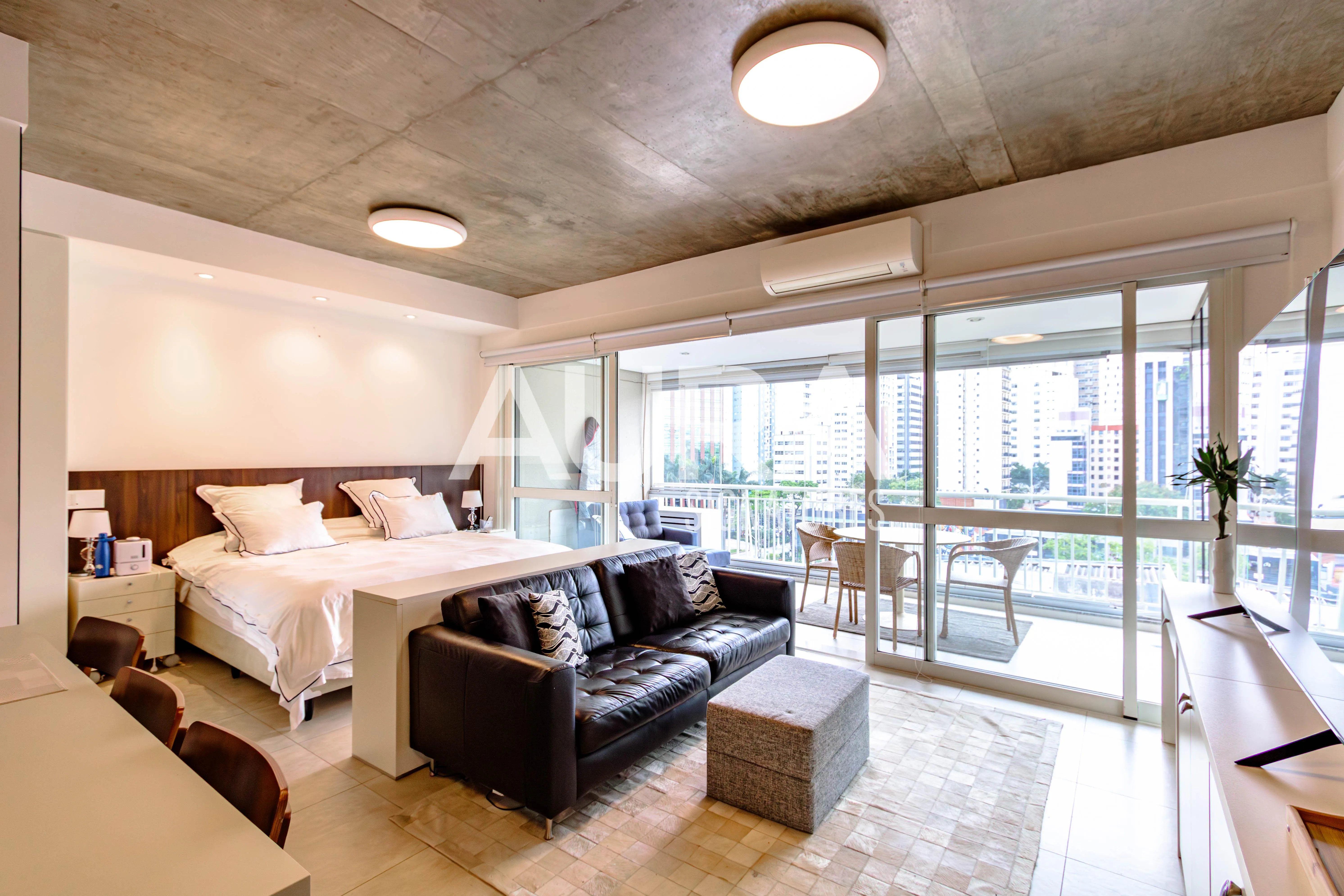 Apartamento com 1 suítes à venda em Vila Olímpia, São Paulo, por R$ 1.350.000 Imagem 2