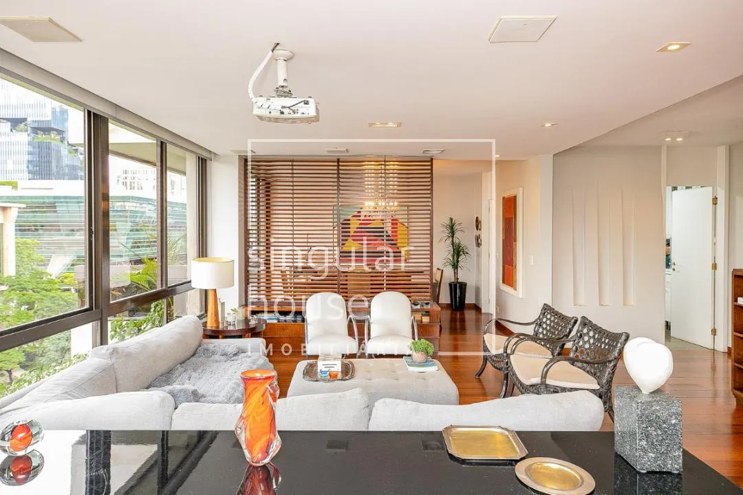Apartamento com 3 suítes à venda em Itaim Bibi, São Paulo, por R$ 6.300.000