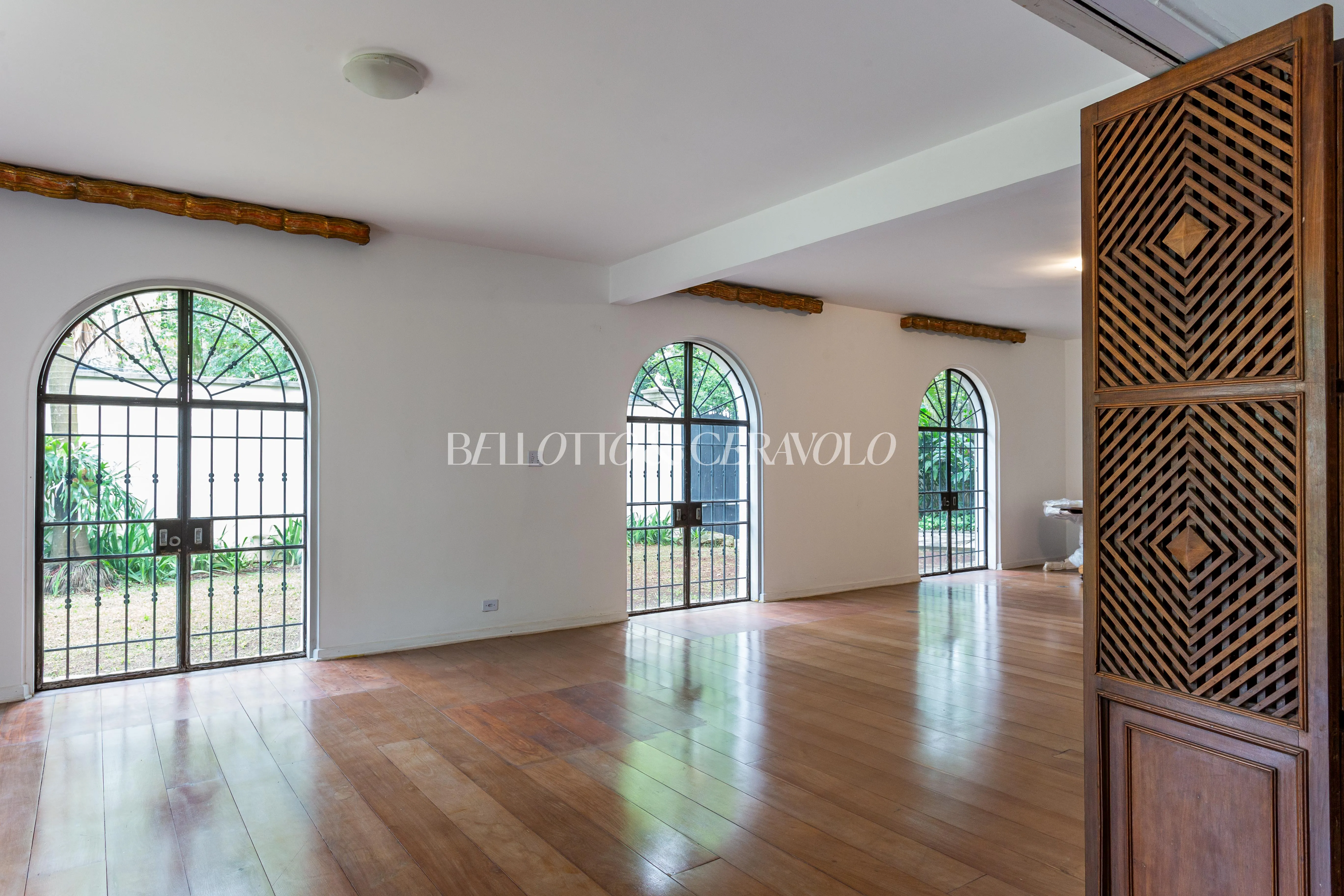 Casa com 1 suítes à venda em Jardim América, São Paulo, por R$ 17.500.000 Imagem 2