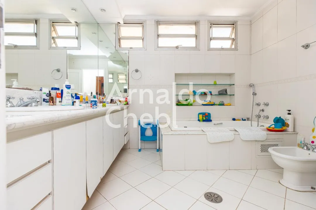 Apartamento com 3 suítes à venda em Itaim Bibi, São Paulo, por R$ 8.900.000 Imagem 33