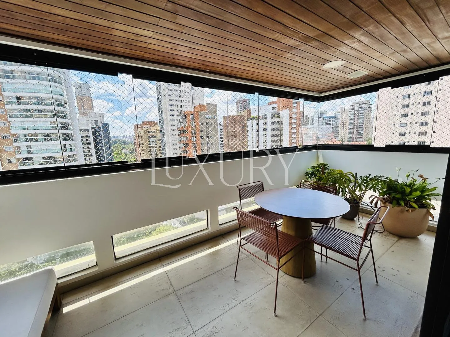 Apartamento com 3 suítes à venda em Moema, São Paulo, por R$ 3.100.000 Imagem 9