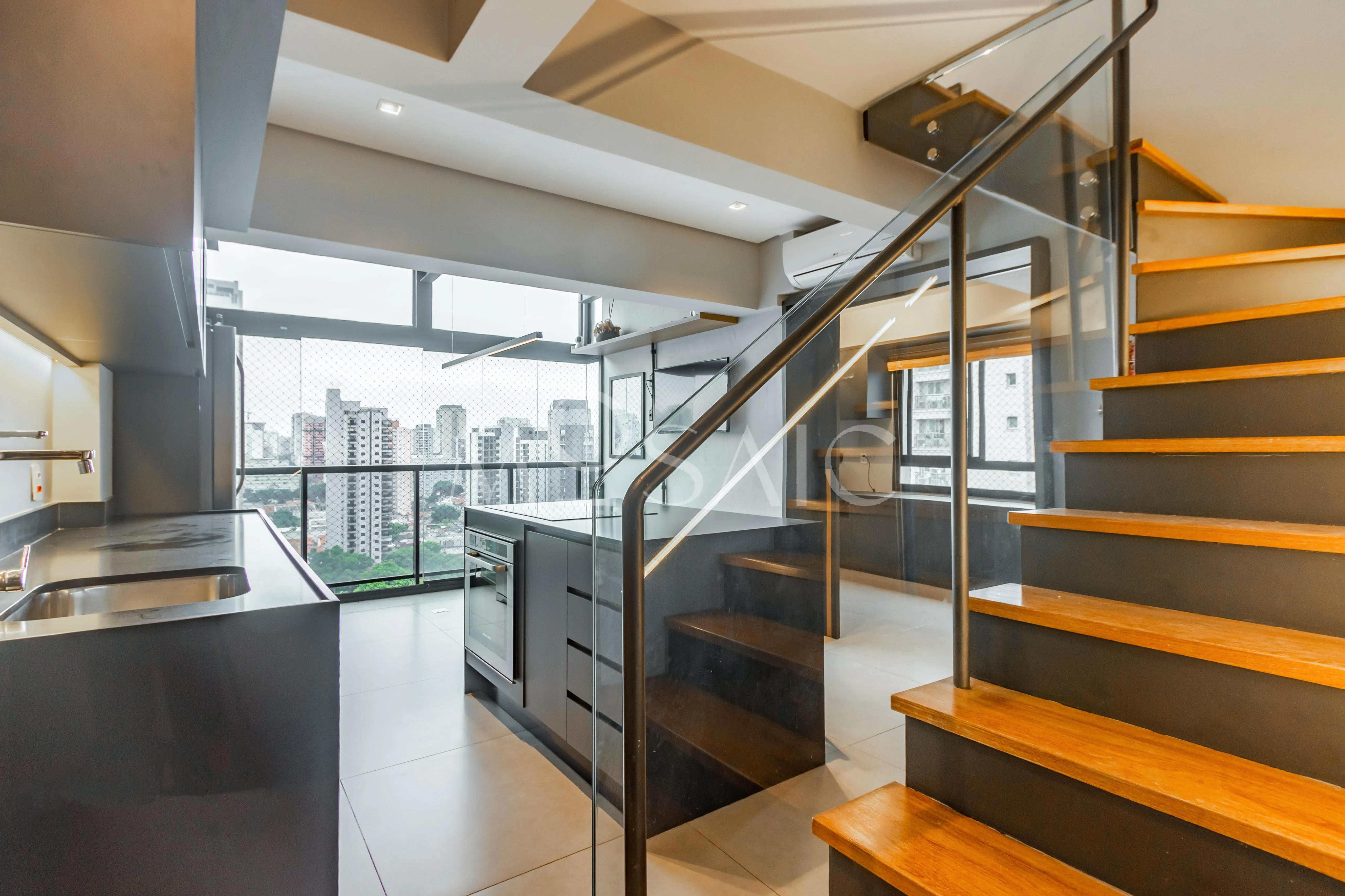 Cobertura com 2 suítes à venda em Vila Olímpia, São Paulo, por R$ 2.400.000 Imagem 2