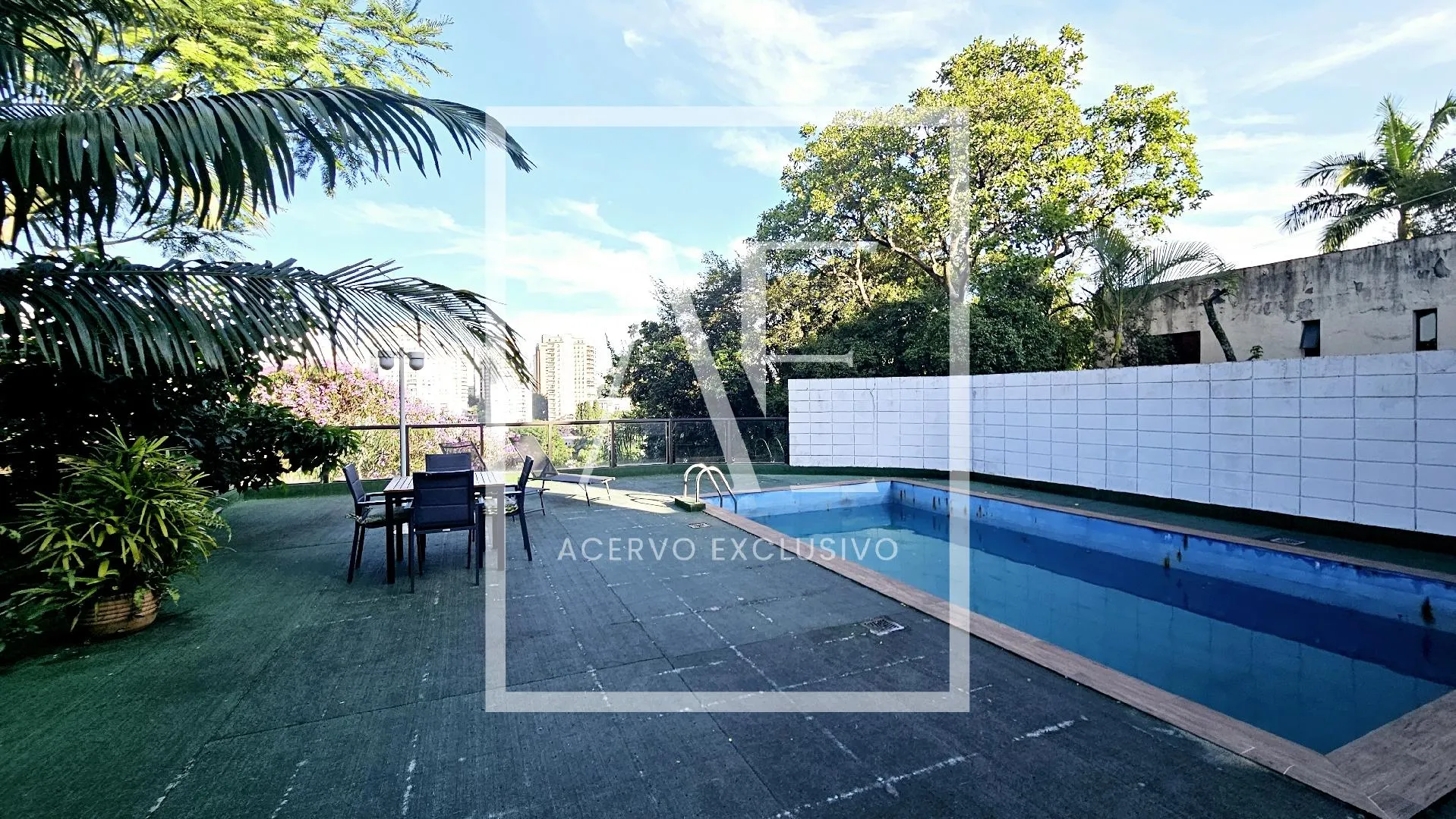 Casa com 4 suítes à venda em Pacaembu, São Paulo, por R$ 4.590.000