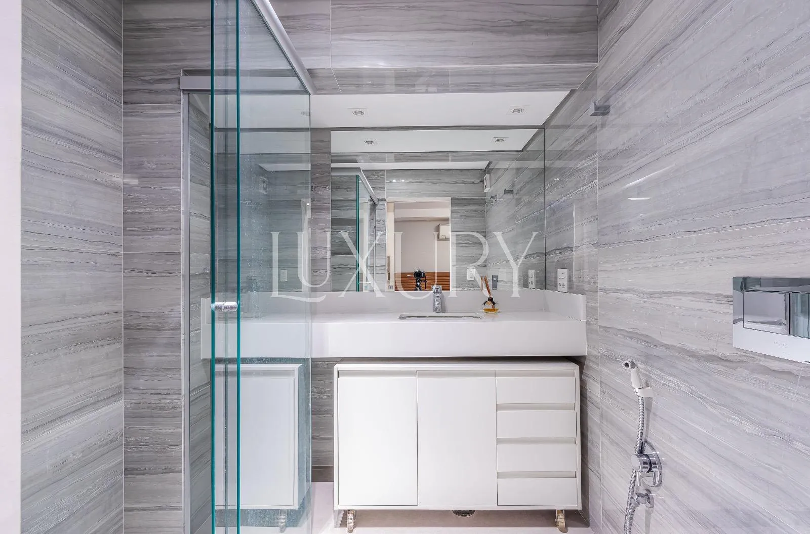 Apartamento com 5 suítes à venda em Jardim Europa, São Paulo, por R$ 12.100.000 Imagem 18