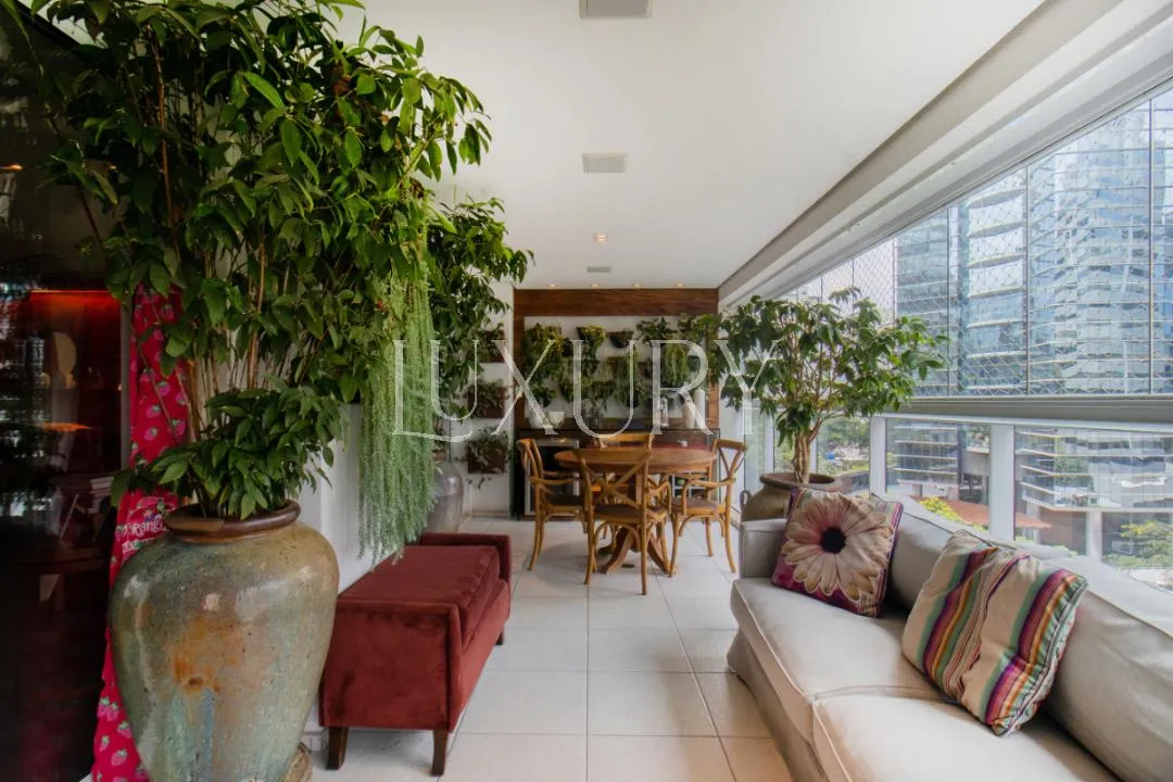 Apartamento com 3 suítes à venda em Itaim Bibi, São Paulo, por R$ 6.030.000 Imagem 2