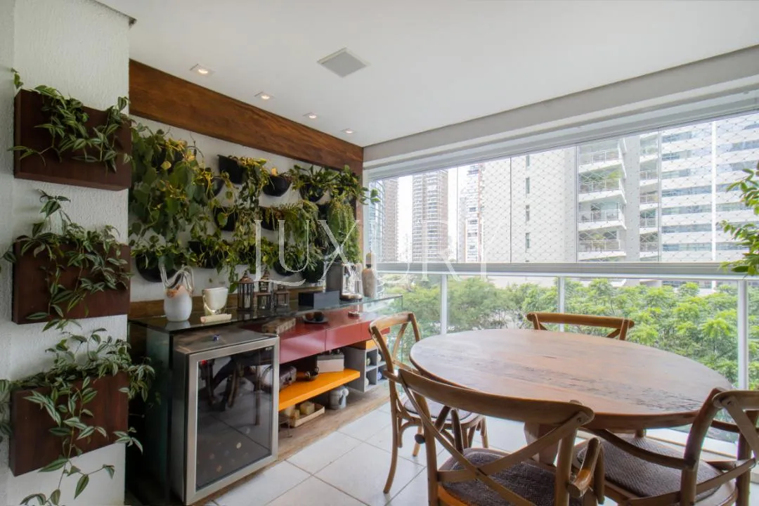 Apartamento com 3 suítes à venda em Itaim Bibi, São Paulo, por R$ 6.030.000 Imagem 4