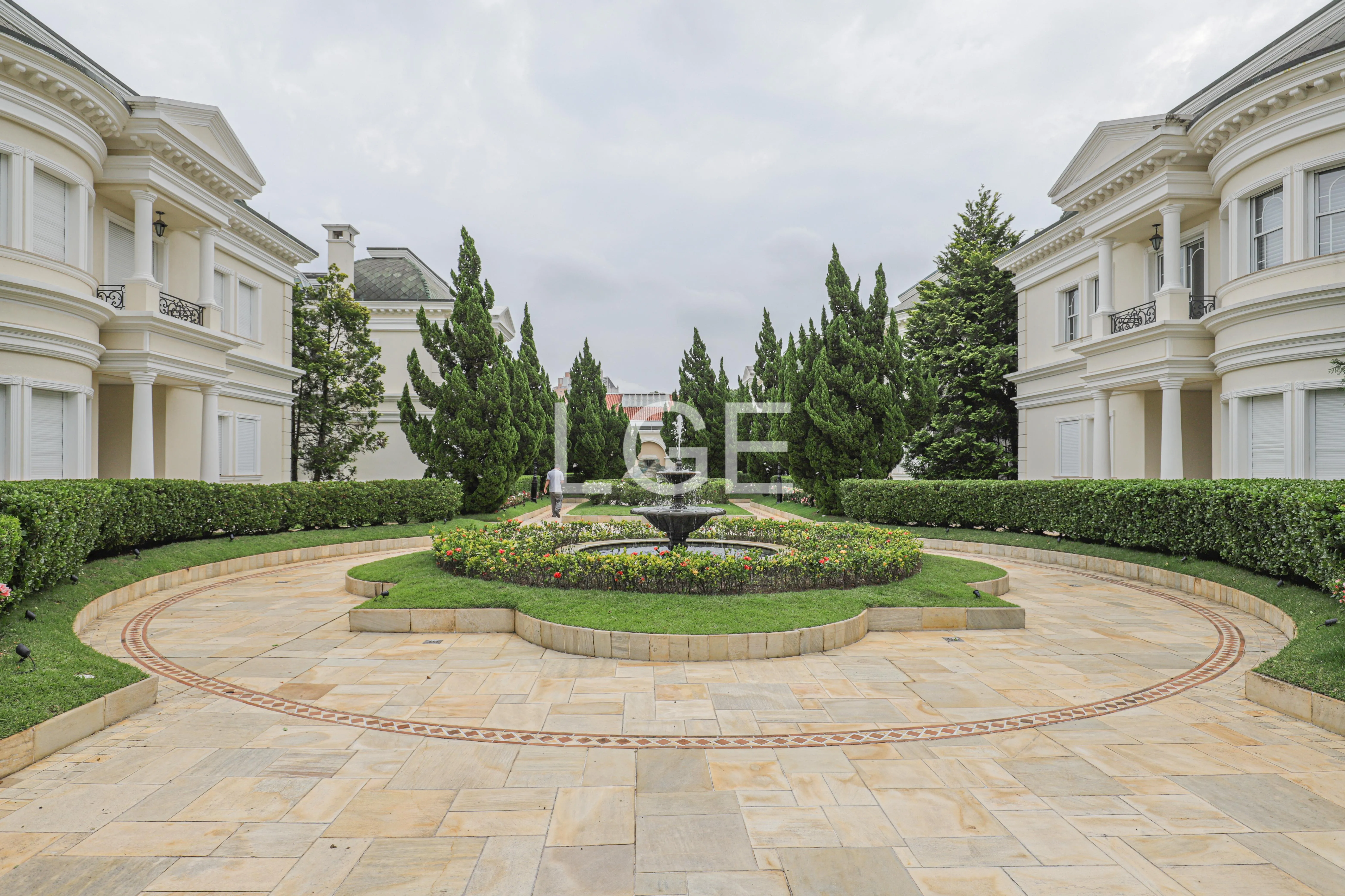 Casa de condomínio com 6 suítes à venda em Jardim Luzitânia, São Paulo, por R$ 39.000.000 Imagem 2