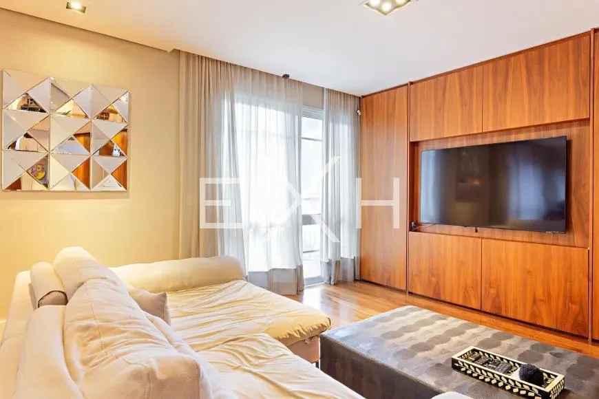 Casa de condomínio com 3 suítes à venda em Cidade Jardim, São Paulo, por R$ 6.800.000 Imagem 4