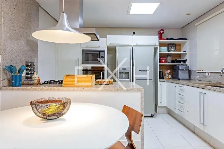 Casa de condomínio com 3 suítes à venda em Cidade Jardim, São Paulo, por R$ 6.800.000 Imagem 15