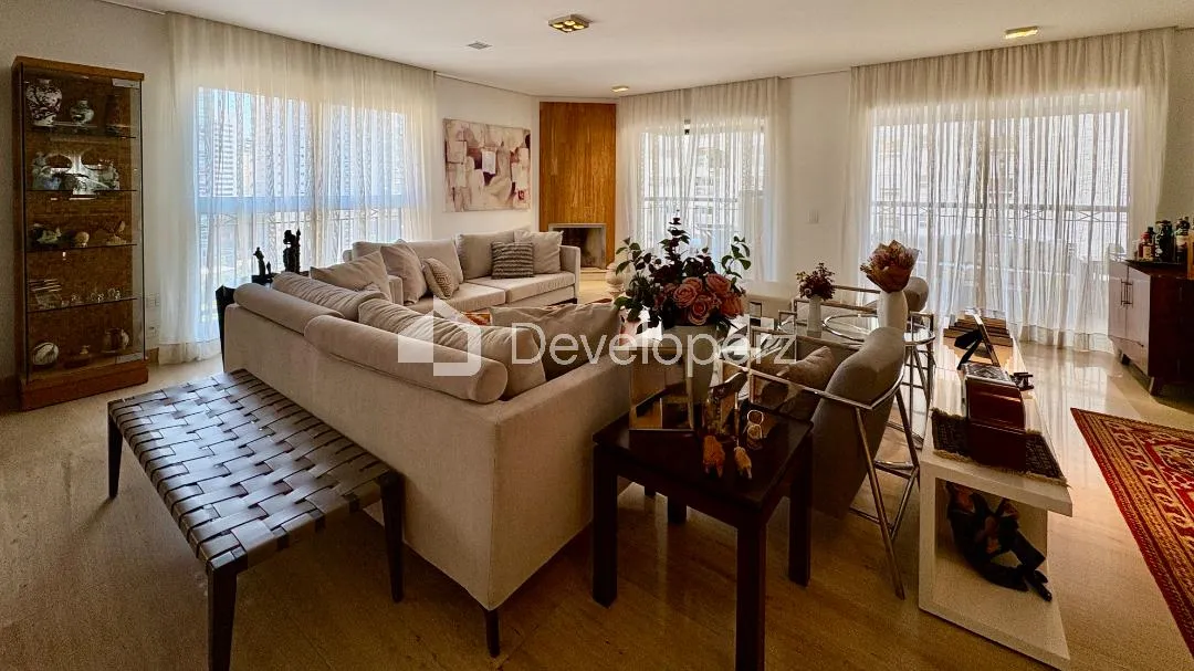 Apartamento com 4 suítes à venda em Moema, São Paulo, por R$ 9.600.000 Imagem 3