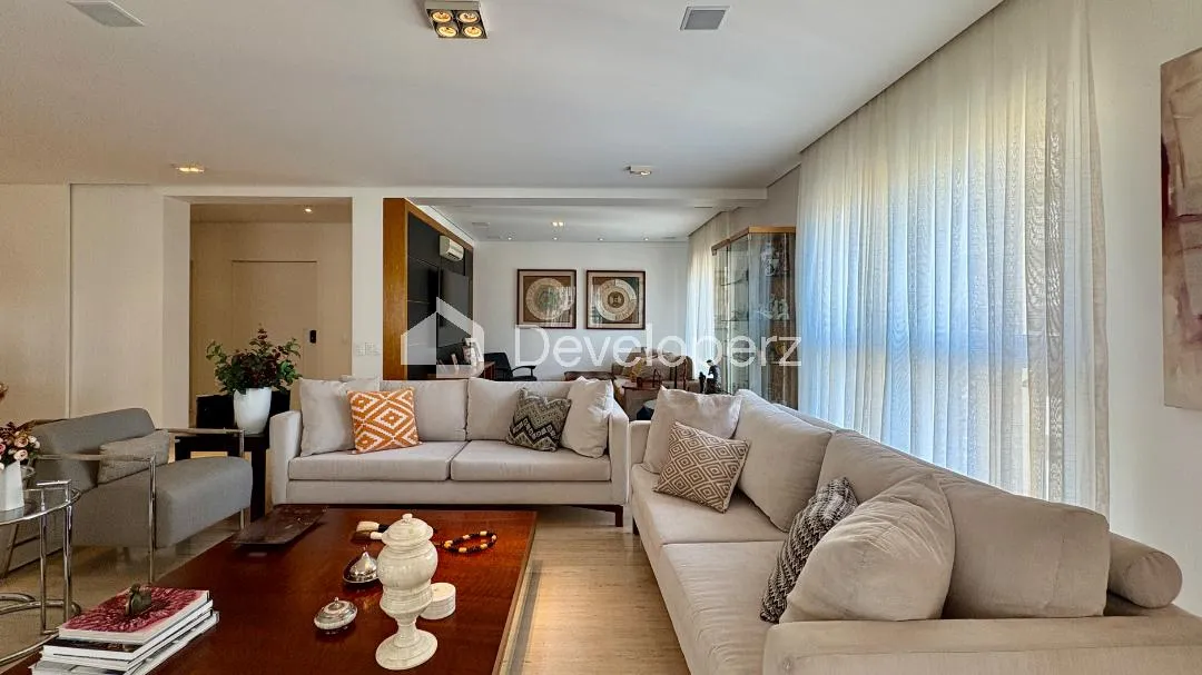 Apartamento com 4 suítes à venda em Moema, São Paulo, por R$ 9.600.000 Imagem 7